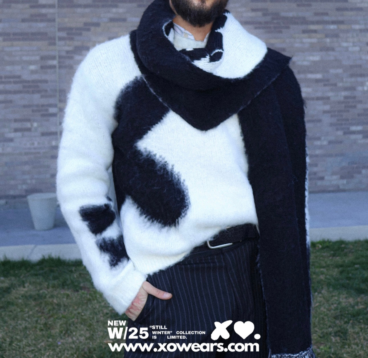 W/25 XO.Black on White Mohair Sweater