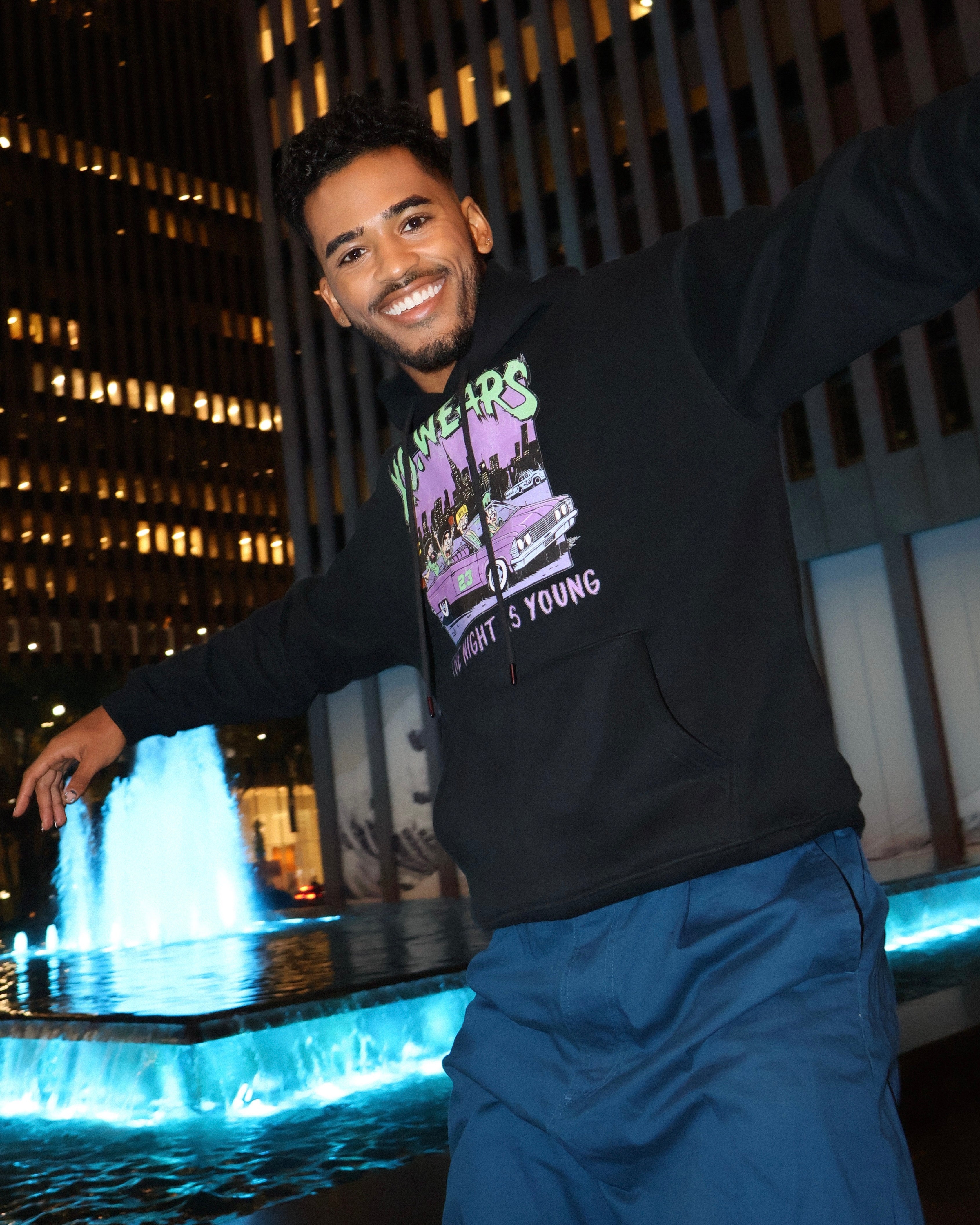 XO.NYC 02 - Hoodie ( Large Center Design Print)