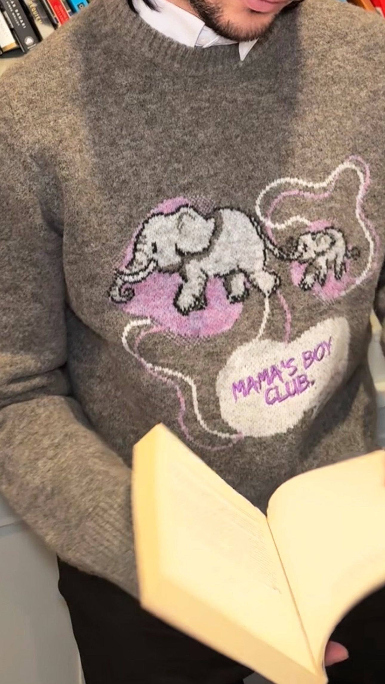.1/3“Mama's Boy Club Sweater”