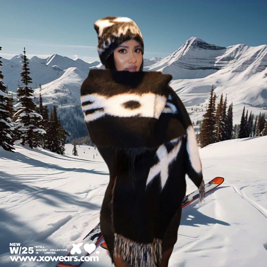 W/25 XO.White on Black Mohair Scarf