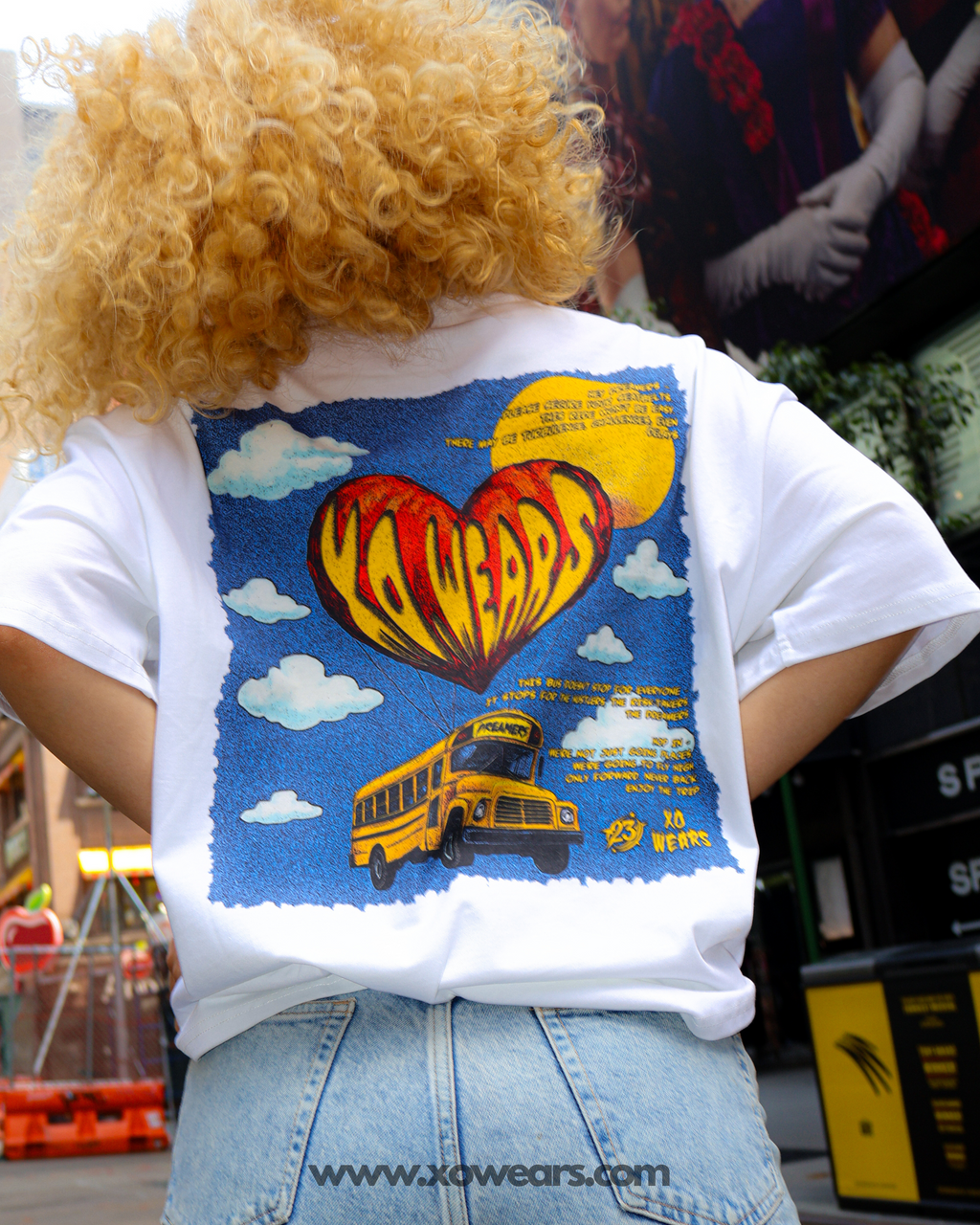 XO.23 - DAYDREAM BALLOON BUS TEE