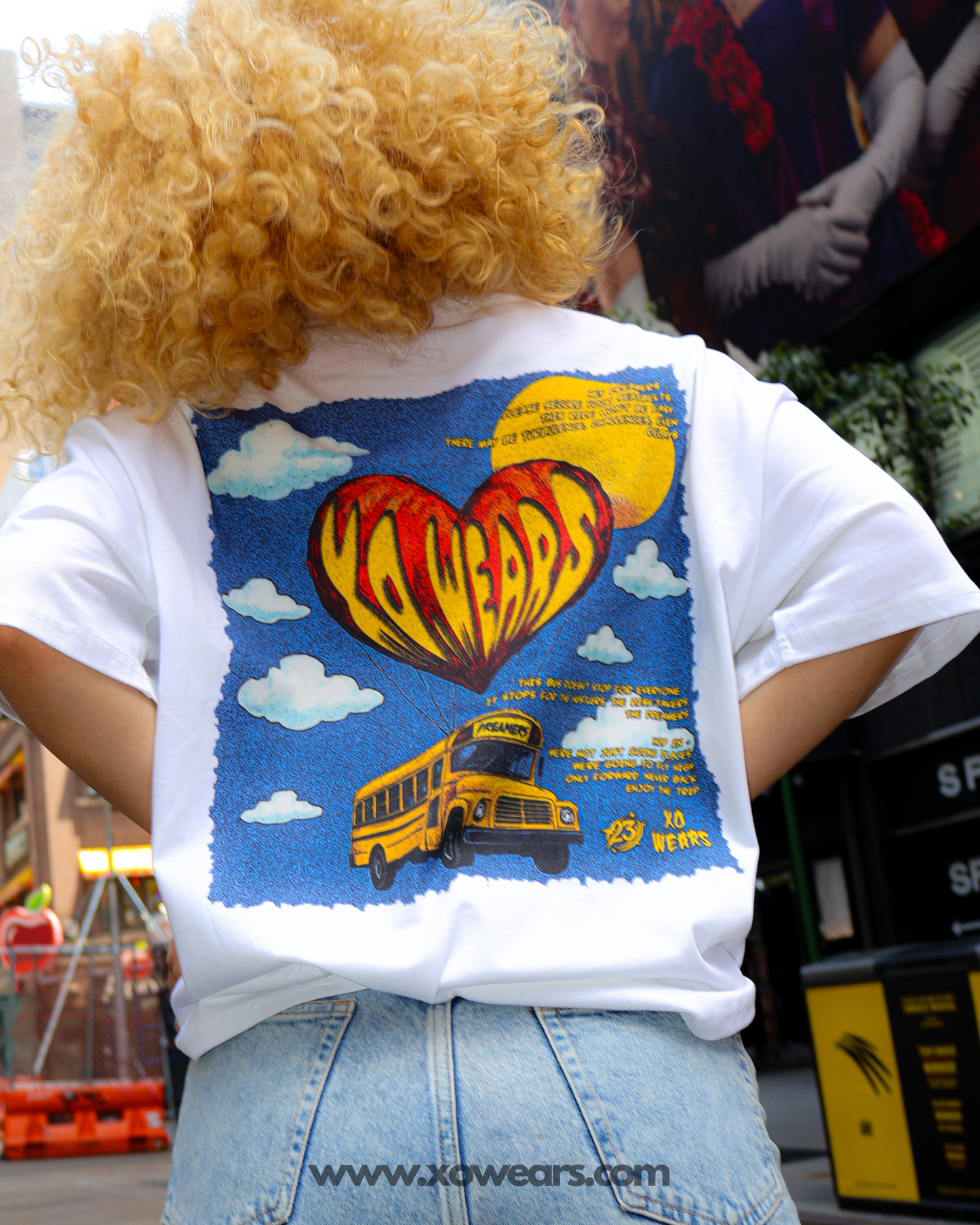 XO.23 - DAYDREAM BALLOON BUS TEE